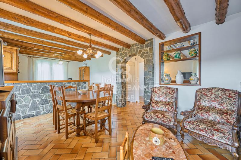 Foto b46db397-7c64-46fb-b4ef-cd6f44fcb6ea. Casa con camino riscaldamento parcheggio in Saillagouse