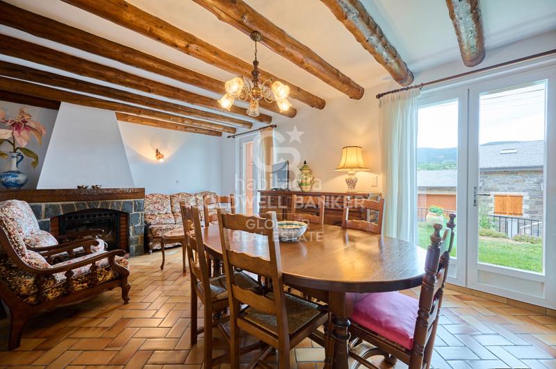 Foto c952fa0b-d0b1-48c4-b9c3-9bd347a57744. Casa con camino riscaldamento parcheggio in Saillagouse