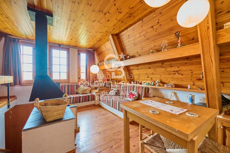 Foto 157b9a9e-6c13-402c-80fa-c0dfa757a8e9. Haus mit kamin heizung parking in Puigcerdà