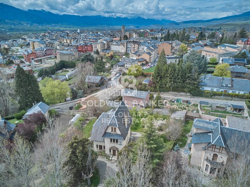 Foto 2cebbc8f-9657-4c27-a90f-8f55474ebe7e. Haus mit kamin heizung parking in Puigcerdà