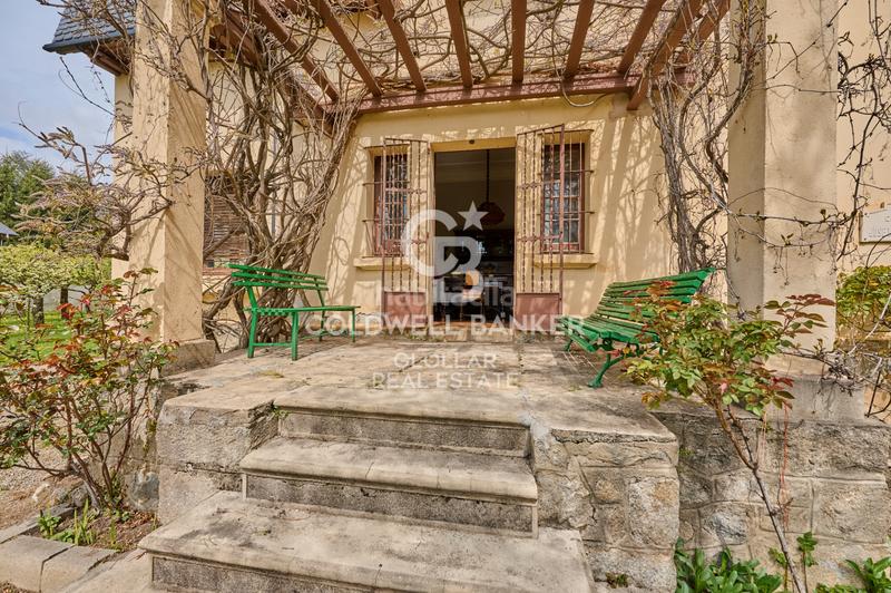 Foto af5fda68-46e6-4254-84fb-4812f7366765. Haus mit kamin heizung parking in Puigcerdà