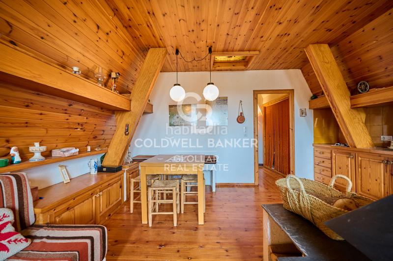 Foto d0035d40-c50a-493a-bbb0-8cd16ff2756a. Haus mit kamin heizung parking in Puigcerdà