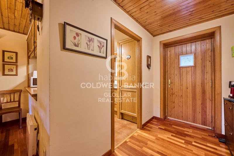 Foto f0de2557-9723-4bbc-a128-9a6eee9ef26e. Location appartement avec cheminée chauffage parking dans Osseja