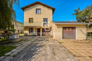 Maison  Avenue porte de france. Casa independiente para reformar con jardín en bourg-madame