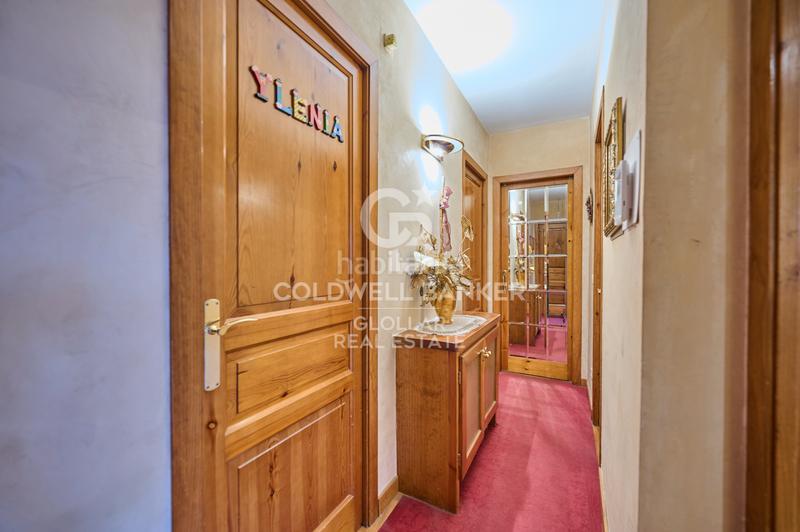 Foto aa98f92a-7382-4235-befe-c62825e6d796. Apartament amb xemeneia aparcament a Puigcerdà