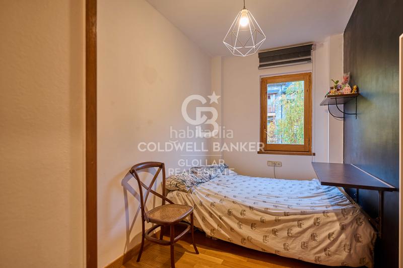 Foto b999d882-32d5-49e6-871f-5b309ad304cd. Apartament amb xemeneia aparcament a Puigcerdà