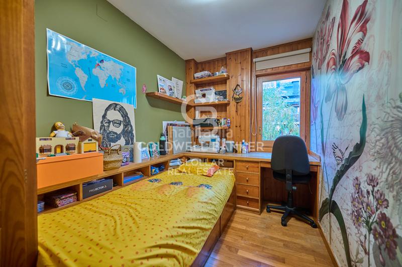 Foto bbea3a7a-dfb8-4b0b-91b0-58b3d4151dae. Apartament amb xemeneia aparcament a Puigcerdà