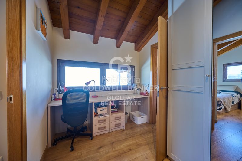 Foto d8dc7228-e727-4dd0-bad8-150ca6e0f0ca. Casa amb xemeneia calefacció a Das