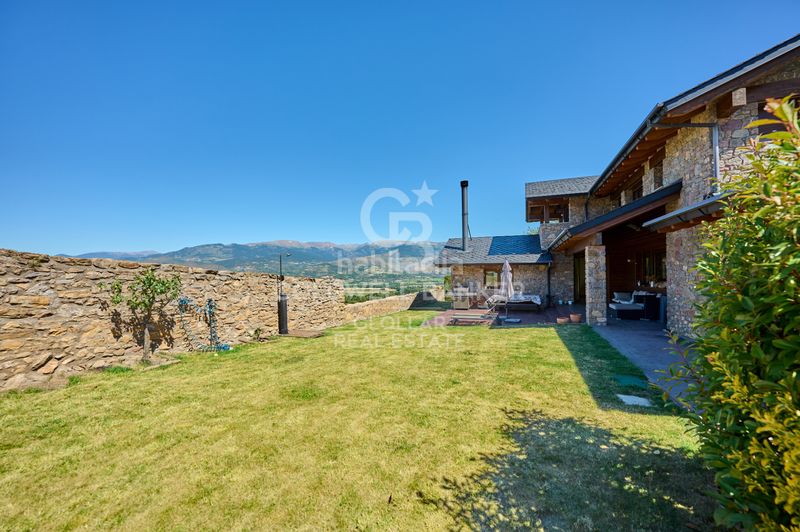 Foto e4767847-9408-496d-9a8e-503adf4512ad. Casa amb xemeneia calefacció a Das