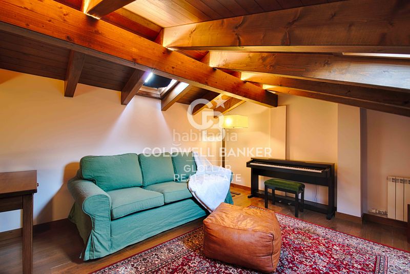 Foto 21cc6e52-022f-4a51-8b7b-2858517c9e98. Dúplex amb xemeneia calefacció aparcament a Guils de Cerdanya