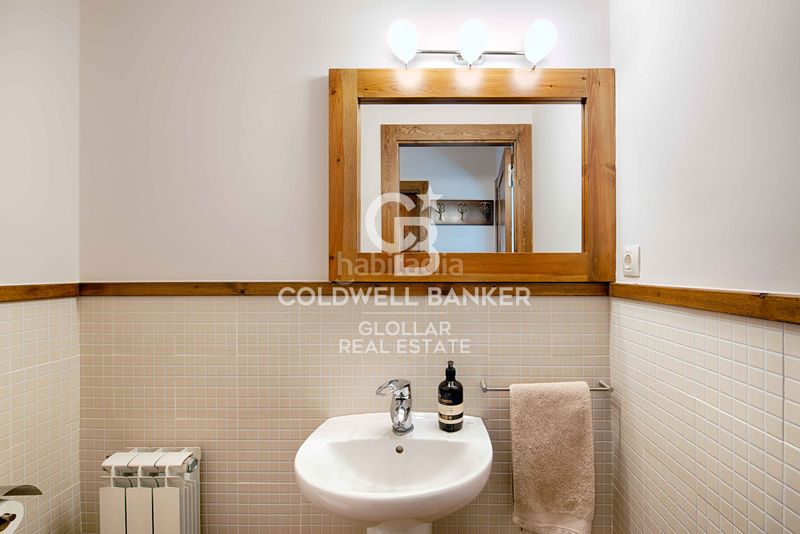 Foto a854d14e-d21f-4bb5-8915-3df14a456f86. Dúplex amb xemeneia calefacció aparcament a Guils de Cerdanya