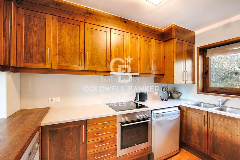 Foto f902caf8-3f74-4f1e-8a49-14f092f0f613. Dúplex amb xemeneia calefacció aparcament a Guils de Cerdanya