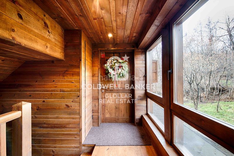 Foto fe160458-0f3e-4d1f-acca-aca84e133b65. Dúplex amb xemeneia calefacció aparcament a Guils de Cerdanya