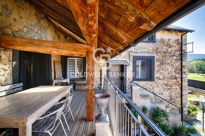 Foto 9e7798c3-42c7-4a02-8553-d66a22d225fe. Masía casa de pueblo con encanto rústico y moderno en Bourg-Madame