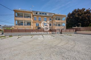 Planta baixa  Osseja ouest. Planta baja esquinera reformada con gran terraza