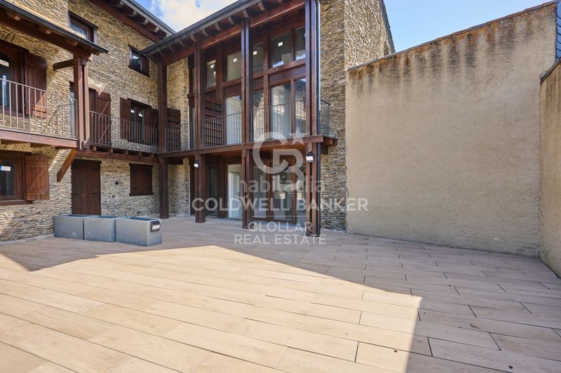 Foto a0372a14-dc1e-431c-a063-ab7911197064. Casa adossada amb calefacció aparcament a Osseja