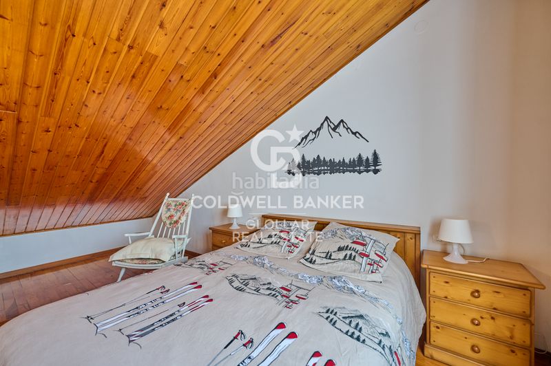 Foto a4ace6fb-2bfb-429e-a12c-ef67142db0dc. Àtic amb calefacció a Puigcerdà