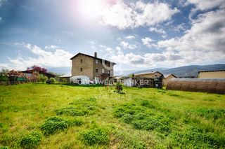 Casa  Pailles da dalt. Amplia propiedad en osséja con jardín de ensueño