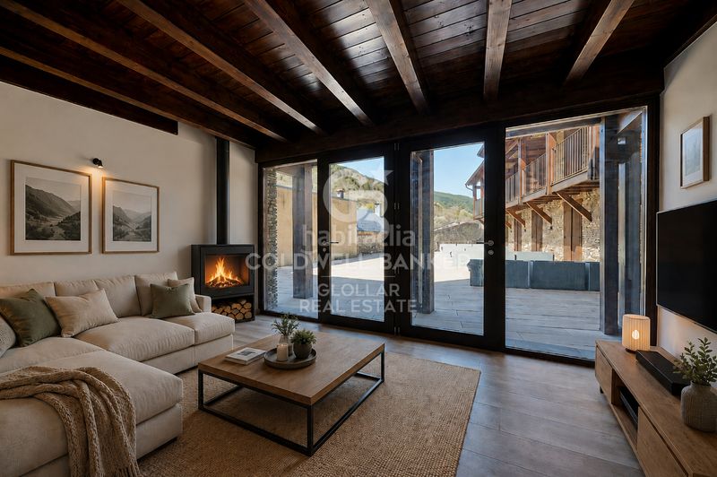 Foto 6a9b6878-25b9-40f9-b811-9b82244fe107. Casa adossada amb aparcament a Valcebollère