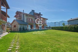Semi detached house  Lp-4033. Espacio, confort y vida en la cerdanya