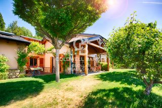 Casa  Route de llivia. Exclusiva residencia con vistas panorámicas en estavar