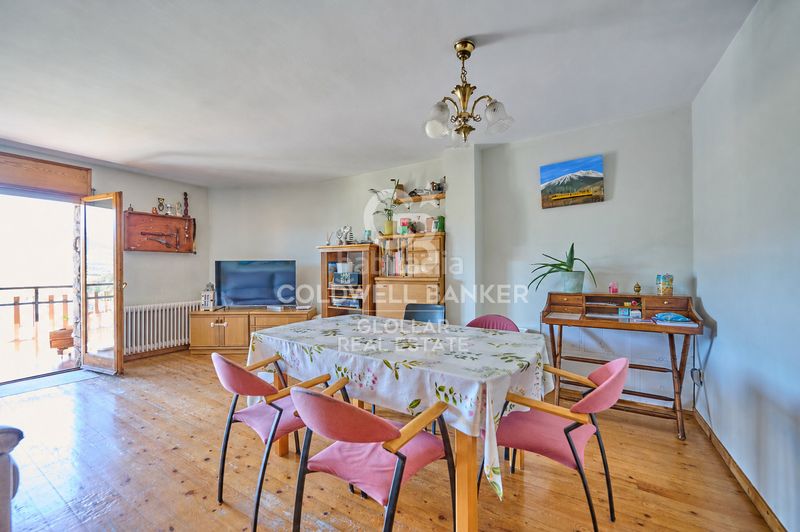 Foto ba0b7d21-537c-4072-9f98-e85b8ef669ce. Apartament amb calefacció aparcament a Puigcerdà