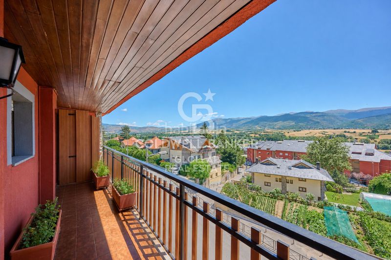 Foto fbc92244-77b9-49ae-a61f-d53580a10590. Apartament amb calefacció aparcament a Puigcerdà