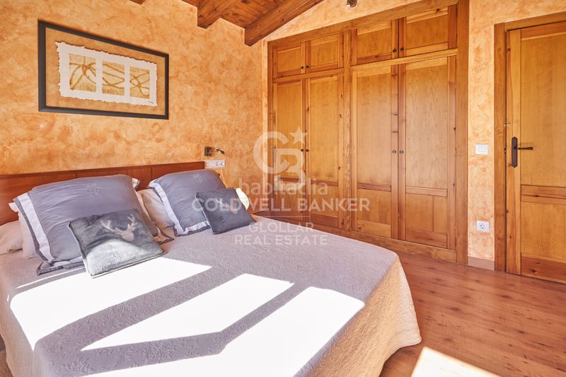 Foto 4235cfe6-24f1-4a24-b90d-2426d604b69c. Casa adossada amb xemeneia calefacció aparcament a Montellà i Martinet