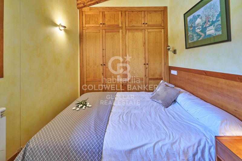 Foto 4bf6dadb-045b-4bb0-8956-ec858fdbf3e6. Casa adossada amb xemeneia calefacció aparcament a Montellà i Martinet