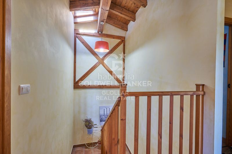 Foto 5c98b52f-e796-438d-b4d6-35202b331447. Casa adossada amb xemeneia calefacció aparcament a Montellà i Martinet