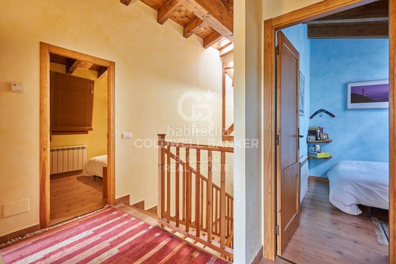 Foto ab917c38-688d-478d-bf91-b4749532a2d5. Casa adossada amb xemeneia calefacció aparcament a Montellà i Martinet