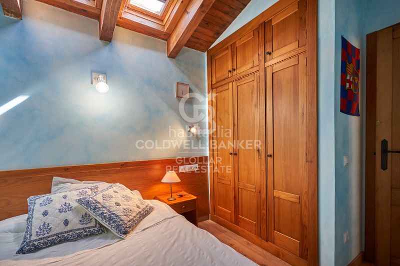 Foto e215df6d-527e-4530-b283-36d157ada460. Casa adossada amb xemeneia calefacció aparcament a Montellà i Martinet