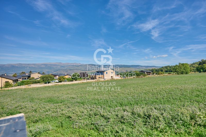 Foto 11fcdedb-c3d6-4107-b5d2-bb443c6152d9. Dúplex amb xemeneia calefacció aparcament a Err