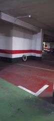 Lloguer Aparcament cotxe a Avenida de navarra 69. Avenida de navarra, garaje para coche pequeño, mediano
