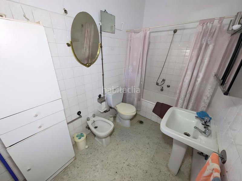 Foto b2e17ef3-18d3-42f6-b15d-900ea12f9d54. Maison avec parking dans Garrovilla (La)