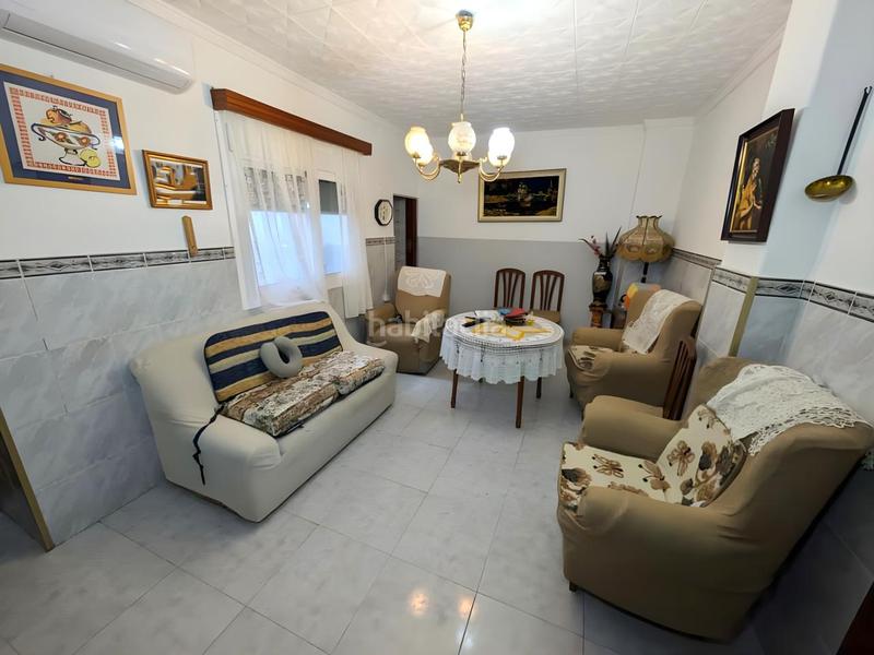 Foto d9e0eb2a-0999-40b4-93bc-011a6180a0a3. Maison avec parking dans Garrovilla (La)