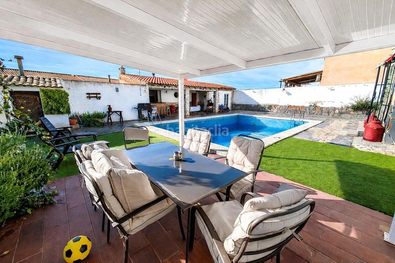 Foto ebd96c93-8037-496c-bffd-9ec3fd6da07a. Casa amb piscina a Don Álvaro