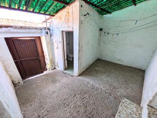 Casa a Zarza (La). Casa con patio en la zarza