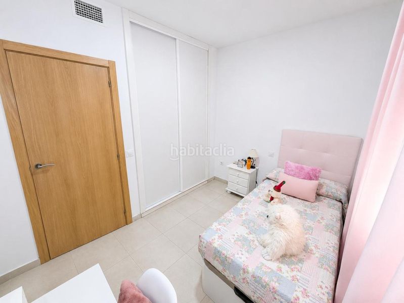 Foto 2d6a3530-6b29-48b7-8618-df835f21e361. Casa amb aparcament a Norte Mérida