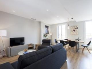 Pis a LAntiga Esquerra de lEixample. Junto enric granados