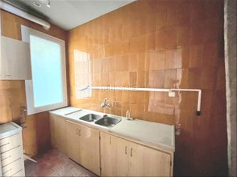 Foto 502956e0-d16c-4e23-97a0-d713a4cb7361. Erdgeschoss in Manresà Badalona