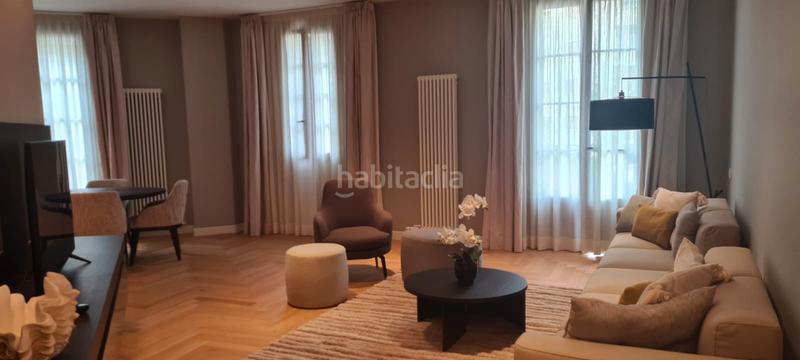Foto 564ecb93-91ca-4b16-a5a9-e371321a9a73. Location appartement avec chauffage parking piscine dans Barcelona
