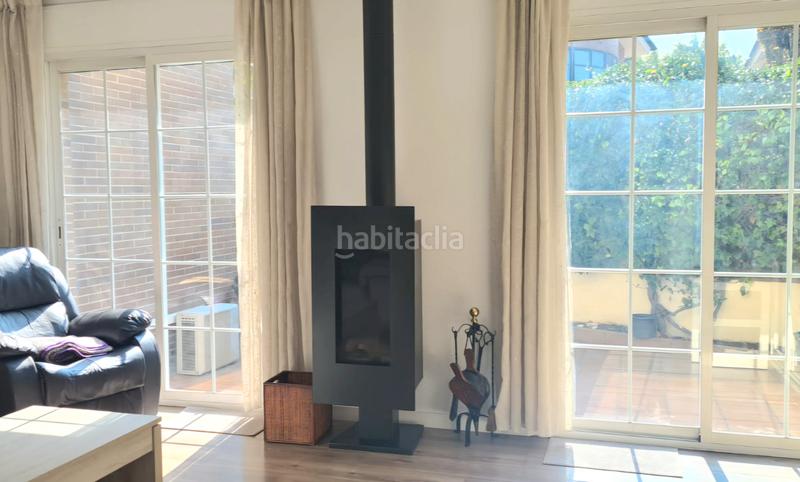 Foto f659e30b-52b4-47ac-811e-aad501f979f1. Casa a schiera con camino riscaldamento parcheggio piscina in Sant Cugat del Vallès