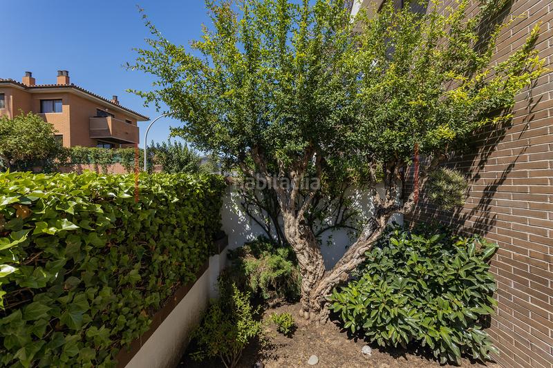 Foto b9bff8bf-f189-4f37-80b1-b018d4321903. Semi detached house with fireplace heating parking pool in Sant Cugat del Vallès