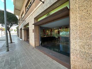 Local Comercial a Carretera del miracle 30. Local comercial en cardona con bajos y primera planta