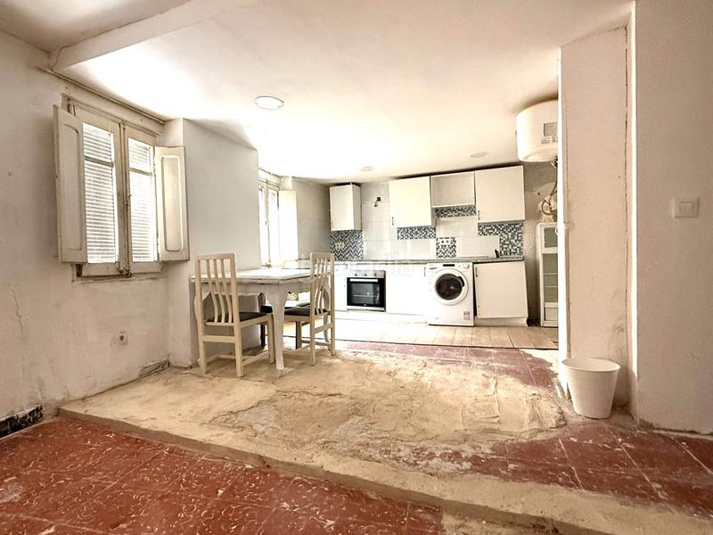 Foto b872aa69-a02e-4b88-88fc-2f933b360c1f. Piso en barri colonia aramburu 25 en Cardona