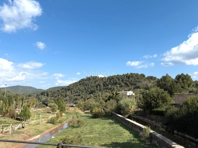 Foto e191c544-76a6-4765-8b5a-8b9efa92c04f. Piso en barri colonia aramburu 25 en Cardona