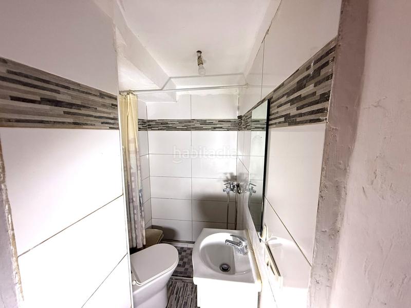 Foto f24777bc-0f8e-47b2-9d87-9349f29eedb5. Piso en barri colonia aramburu 25 en Cardona