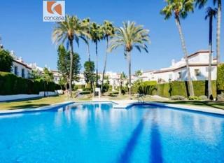 Casa adossada a Bel - Air. Chalet adosado en venta en belair