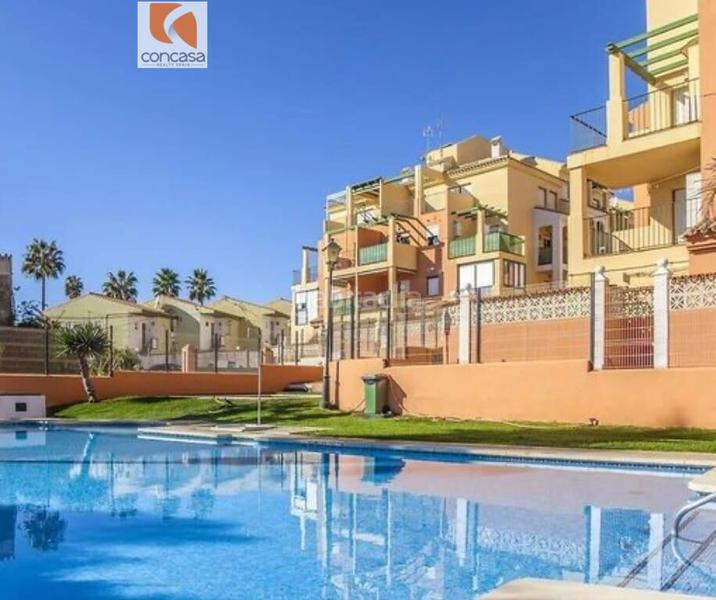 Foto 9eba5a0c-7a5b-41be-b77d-fecff6bc1844. Apartamento piso en venta en primera linea de playa en san luis de sabinillas en Manilva